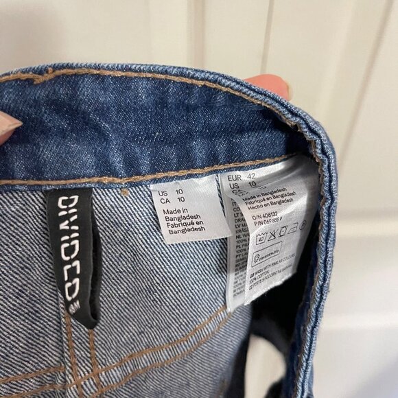 Divided By H&M Women's Dark Wash Y2K Denim Pockets Mini Jean Skirt Size 10 - Picture 2 of 6